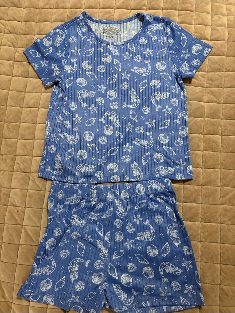 Cuddl Duds Blue Seashell & Starfish Short Sleeve Pajama Set. Size L (10/12)